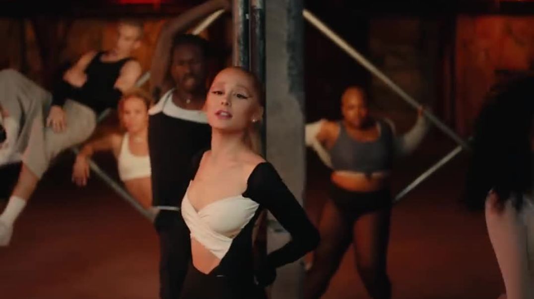 Ariana Grande - yes and